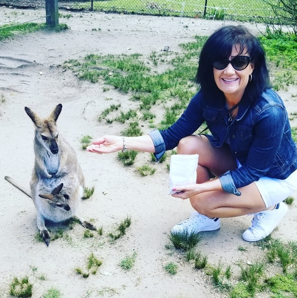 Meet your Posher, Pam - Picture 1 of 1